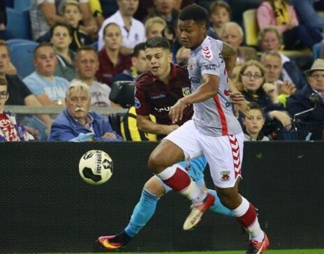 前西班牙足 前西班牙足