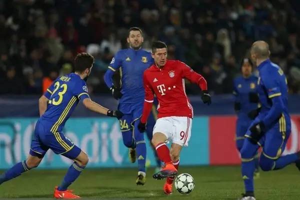 轻球员身上 轻球员身上